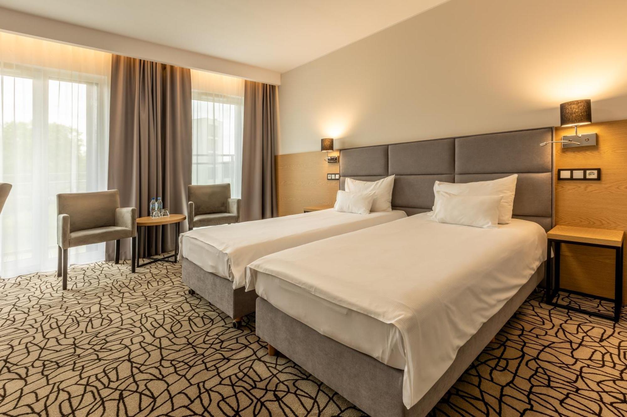 Aparthotel Termy Uniejow Bagian luar foto